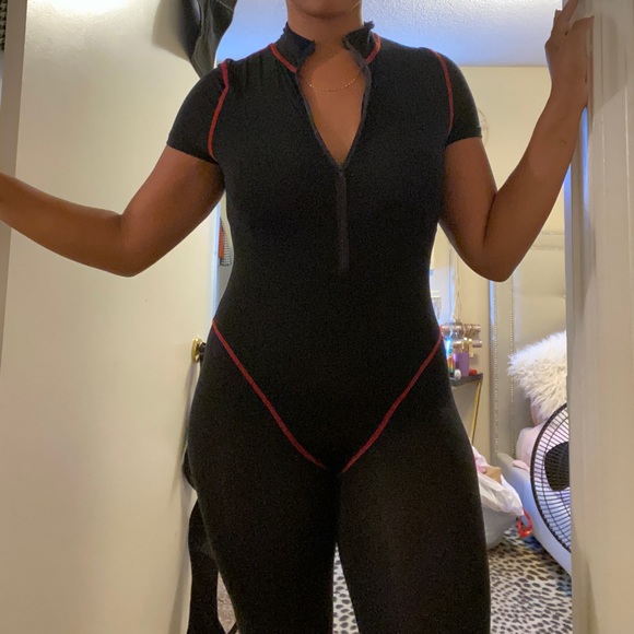 jumpsuit - Picture 3 of 4